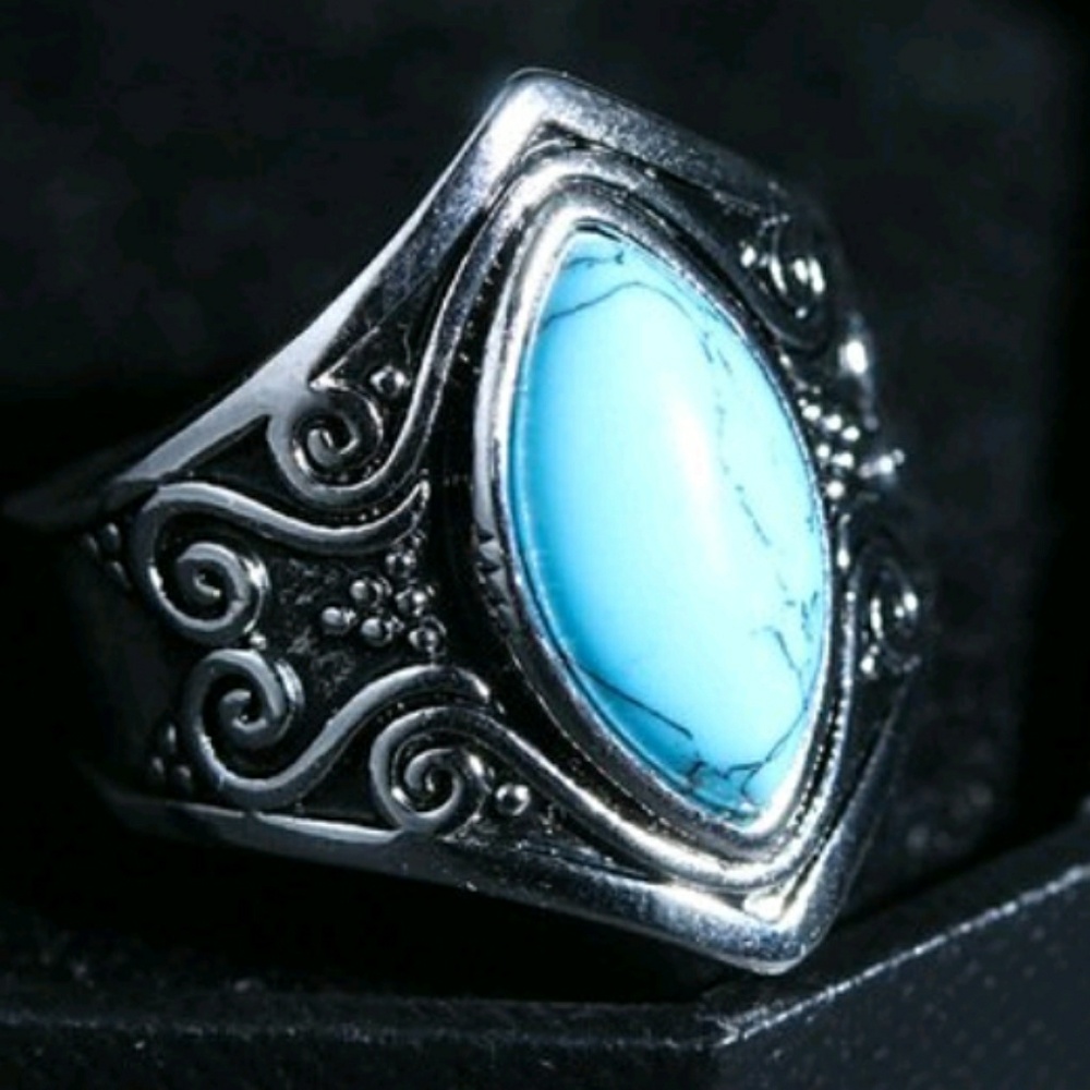 New Beautiful Turquoise and sterling silver ring